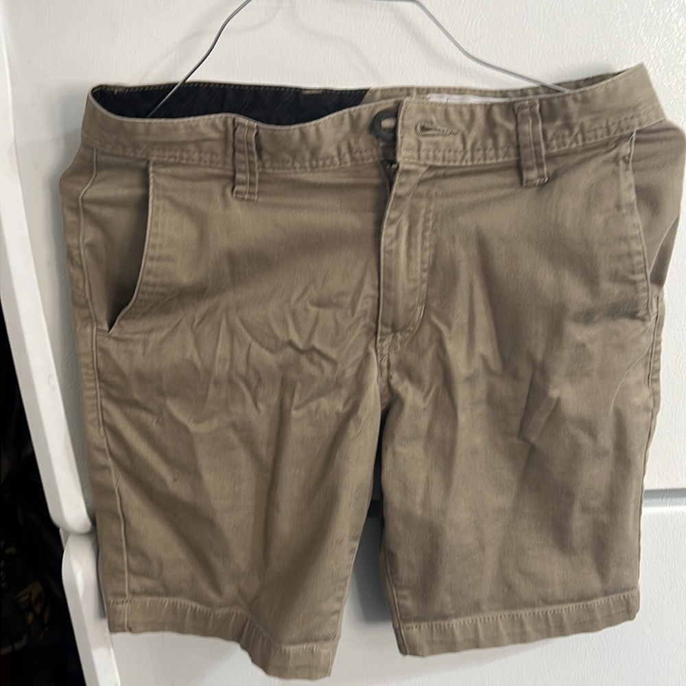 VOLCOM: Youth khaki Shorts